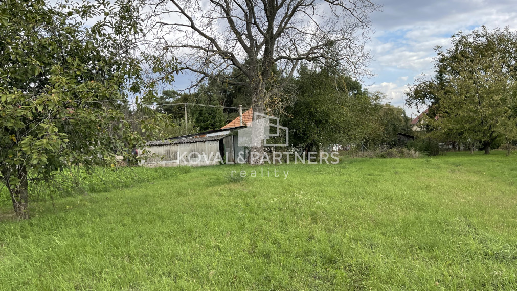 Znížená cena - Rodinný dom s pozemkom v Beladiciach