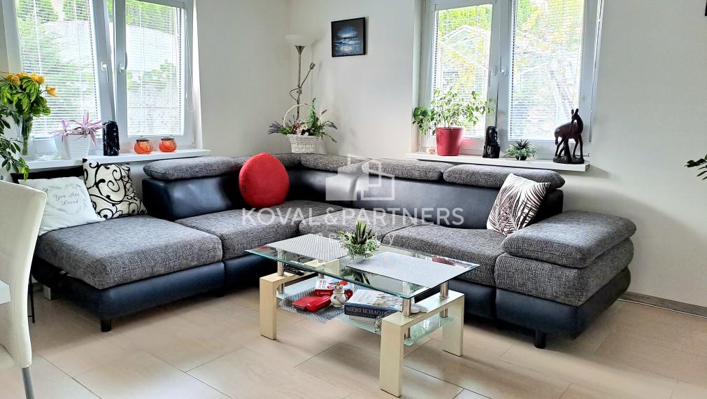 Podkrovná chata/rodinný dom, Párovské Háje, pozemok 700 m2