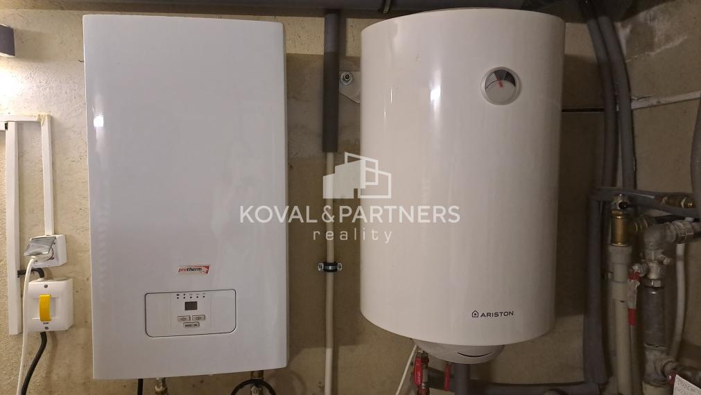 Podkrovná chata/rodinný dom, Párovské Háje, pozemok 700 m2