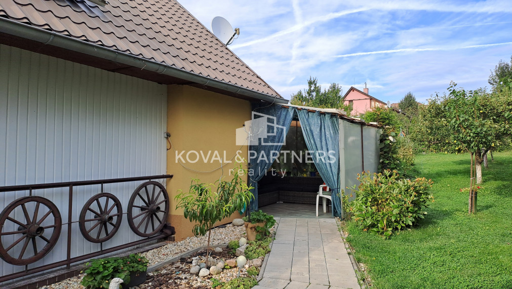 Podkrovná chata/rodinný dom, Párovské Háje, pozemok 700 m2