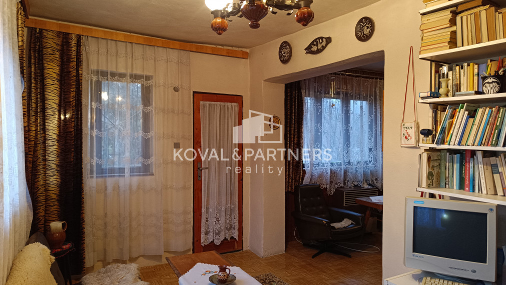 Rodinný dom s veľkým pozemkom - Veľký Kýr