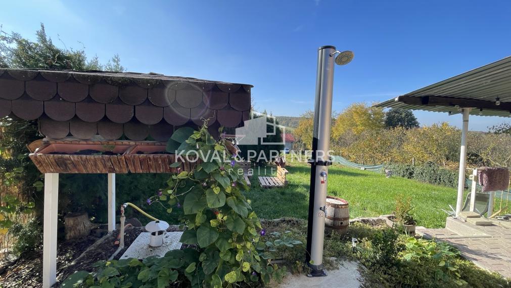 Znížená cena - Stavebný pozemok so záhradnou chatkou v Nitre, Šúdol