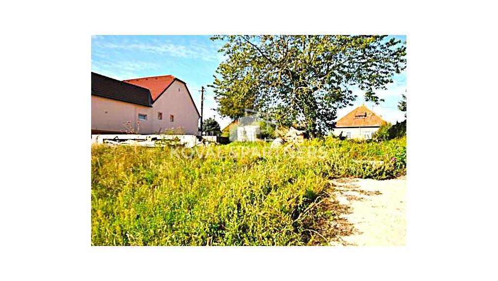 Stavebný pozemok v obci Majcichov