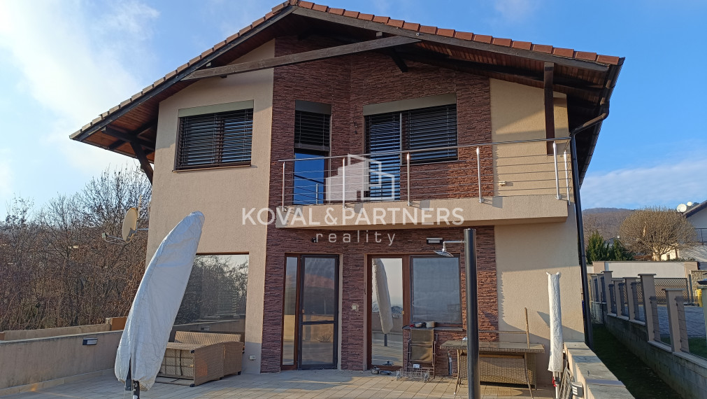 7 izbový dom pod vrchom Žibrica - Štitáre - Nitra