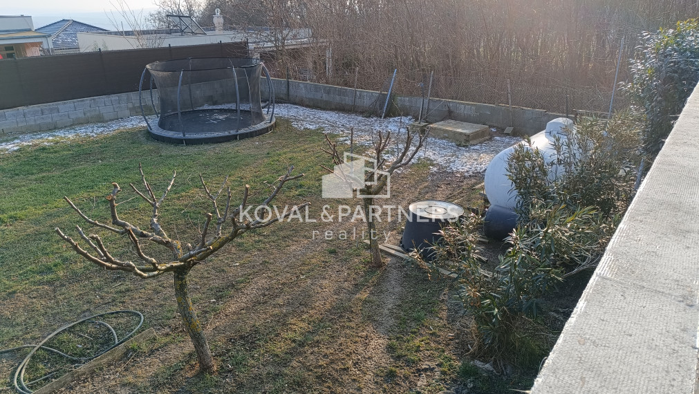 7 izbový dom s moderným vybavením - Štitáre - Nitra