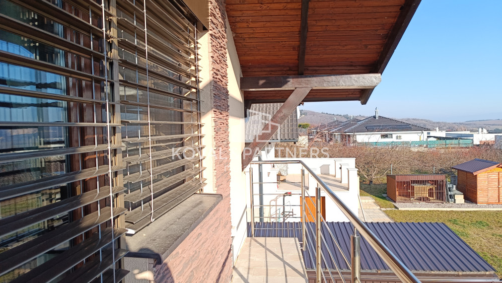 7 izbový dom s moderným vybavením - Štitáre - Nitra