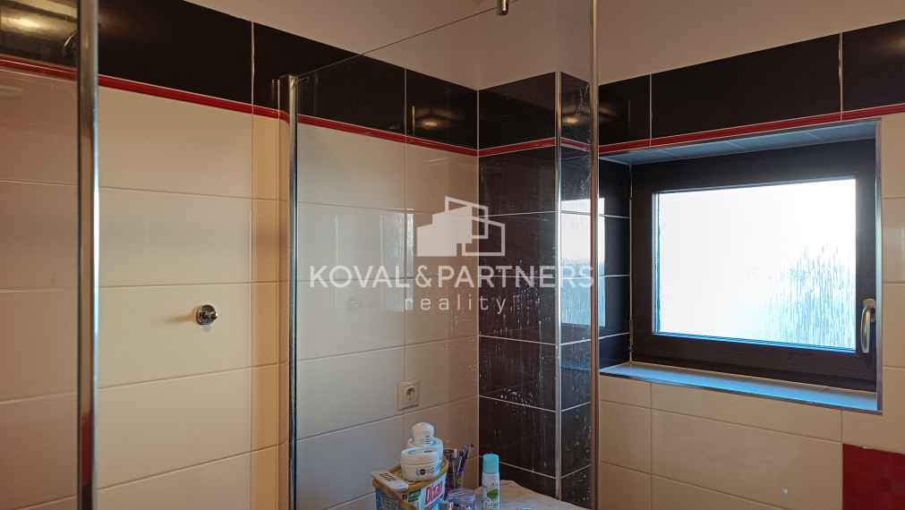 7 izbový dom s moderným vybavením - Štitáre - Nitra