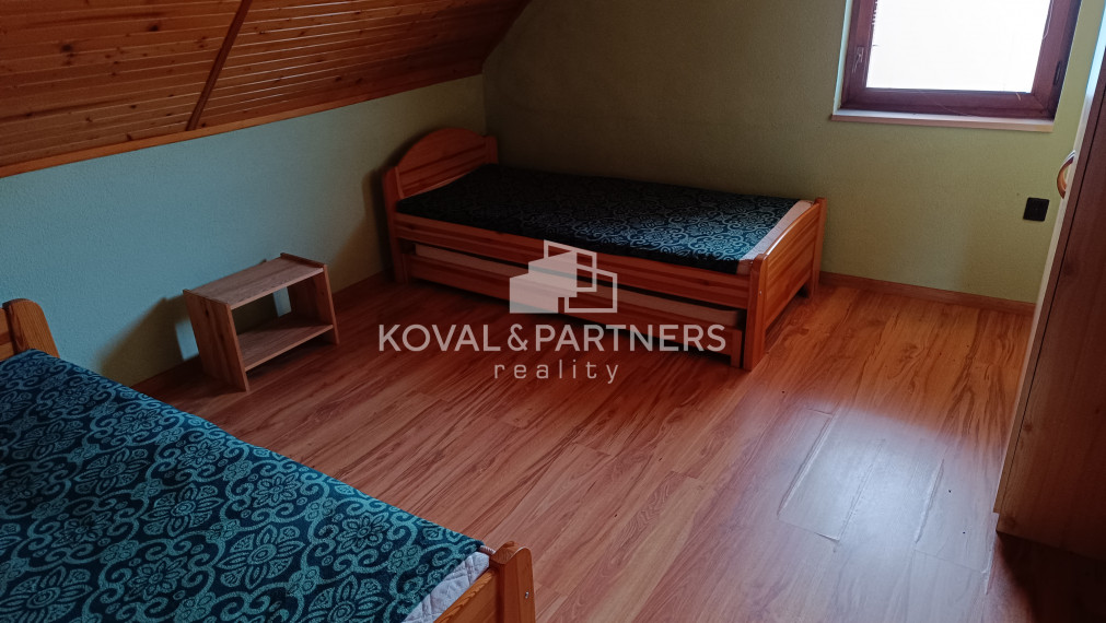 Rekreačný poľovný dom so strelnicou - Horné Otrokovce