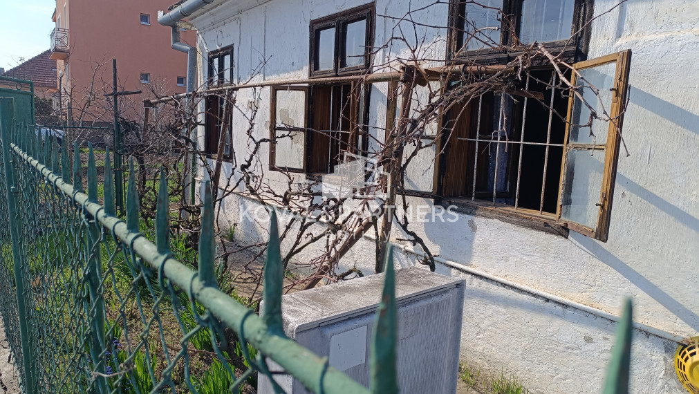 Vidiecky rodinný dom - Tvrdošovce - Nové Zámky