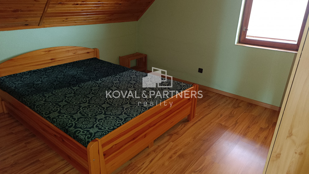 Rekreačný poľovný dom so strelnicou - Horné Otrokovce