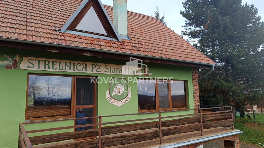 Rekreačný poľovný dom so strelnicou - Horné Otrokovce