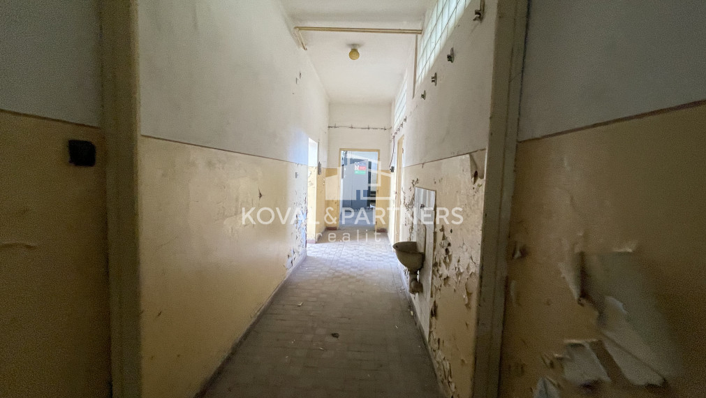 Predaj Administratívnej budovy s Halou v lokalite Dolné Krškany