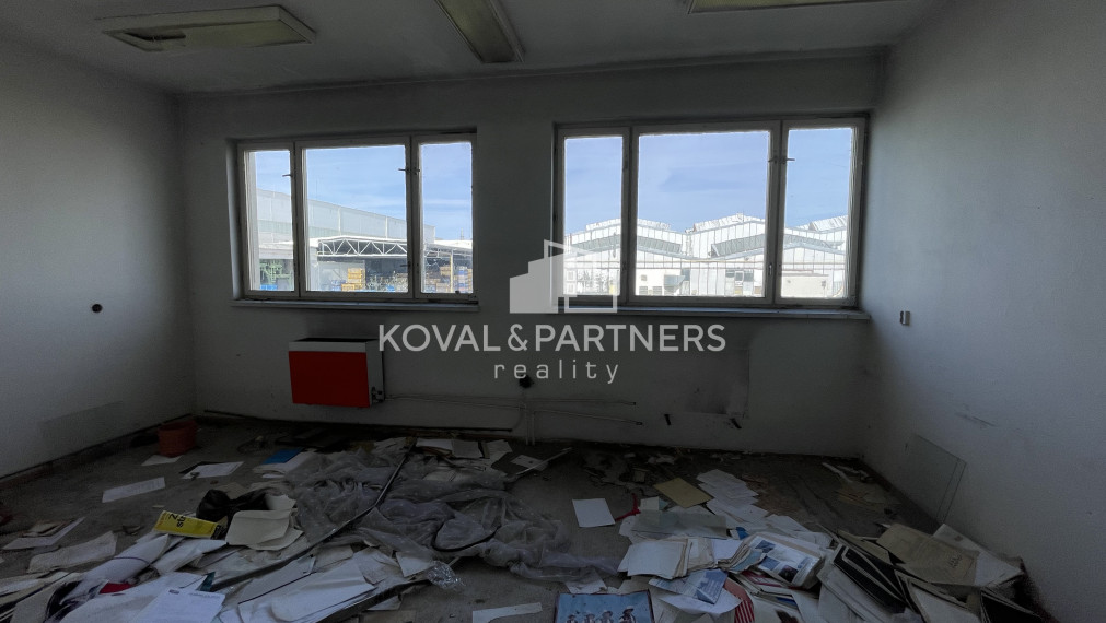 Predaj Administratívnej budovy s Halou v lokalite Dolné Krškany