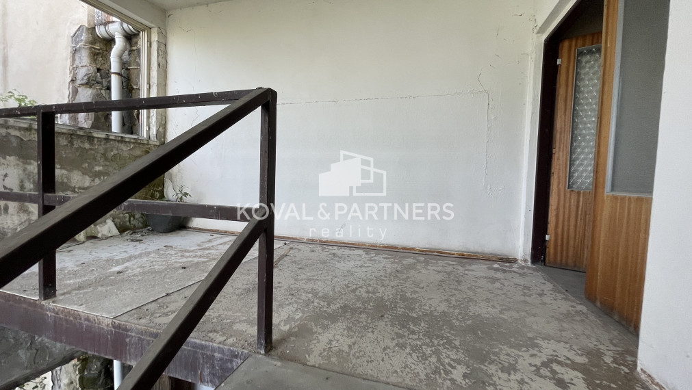 Predaj Administratívnej budovy s Halou v lokalite Dolné Krškany