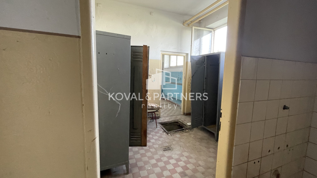 Predaj Administratívnej budovy s Halou v lokalite Dolné Krškany