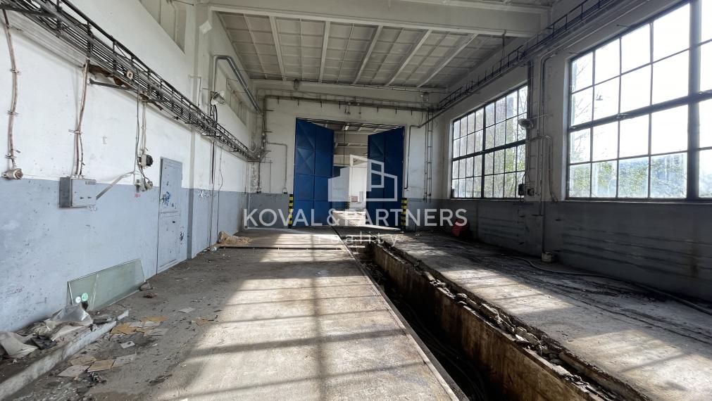 Na predaj priemyselný objekt s pozemkom 21160 m2 cena s DPH