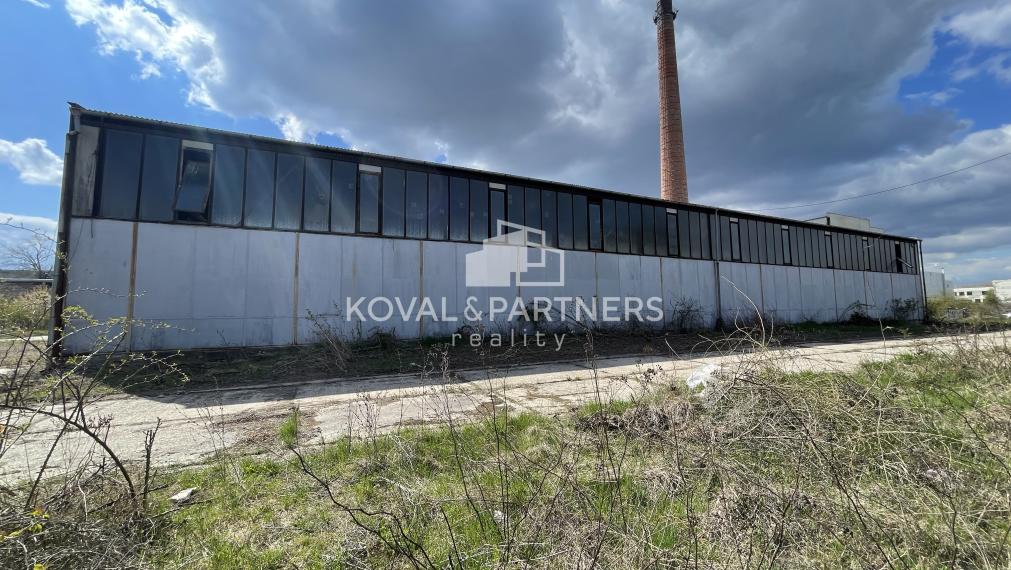 Na predaj priemyselný objekt s pozemkom 21160 m2 cena s DPH