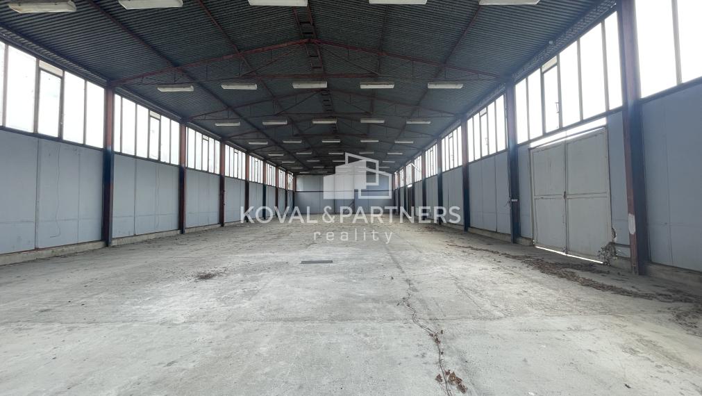Na predaj priemyselný objekt s pozemkom 21160 m2 cena s DPH
