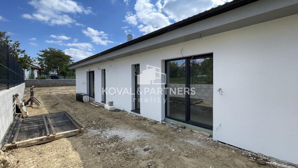 Novostavba 4 izbového rodinného domu v Janíkovciach HOLODOM