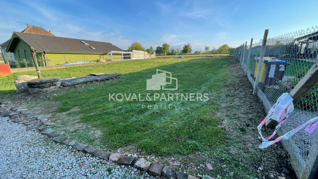 Koval & partners ponúka exkluzívne na predaj stavebný pozemok v Svätoplukove