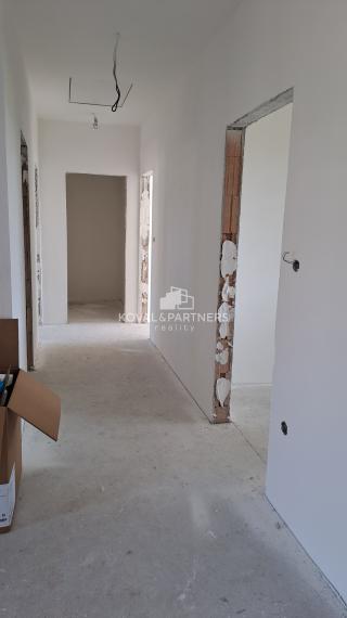 4-izbová novostavba, pozemok 722 alebo 731 m2, Kynek, Nitra