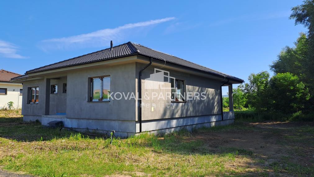 4-izbová novostavba, pozemok 722 alebo 731 m2, Kynek, Nitra