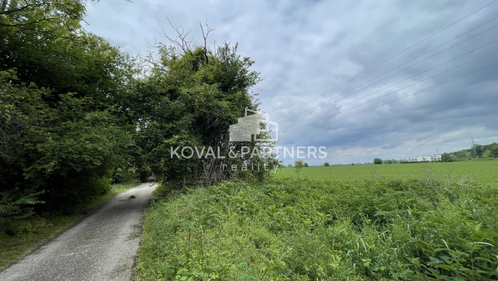 Pozemky v prekrásnej prírodnej časti obce Kajal