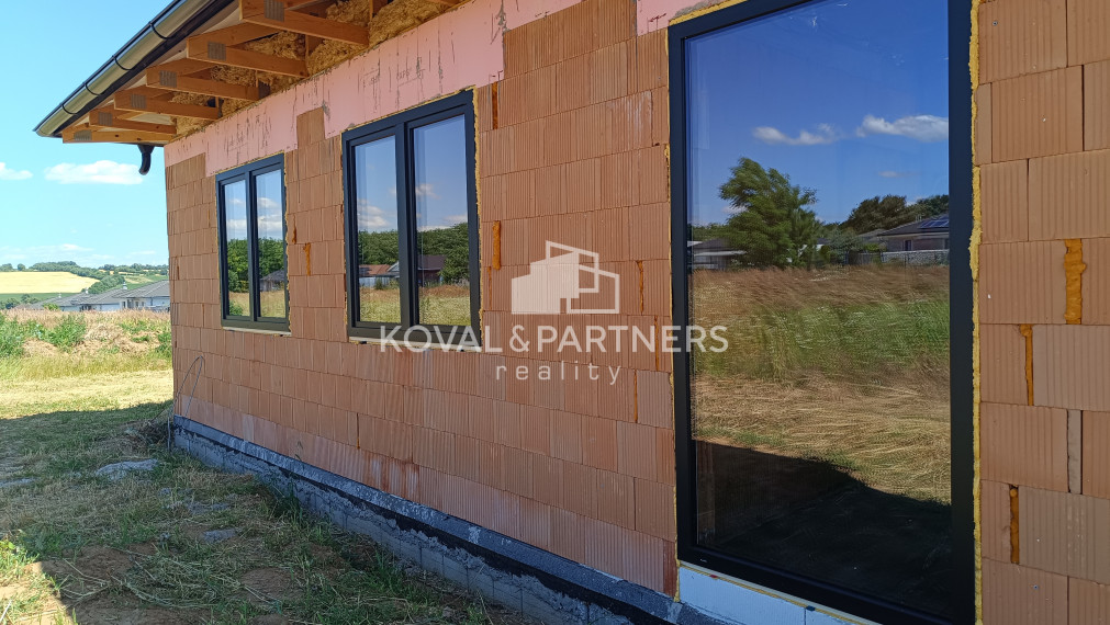 Moderný bungalov - Malý Lapáš - Nitra