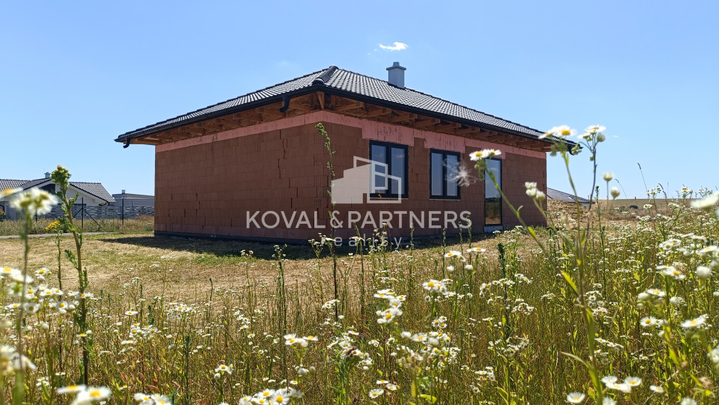 Moderný bungalov - Malý Lapáš - Nitra