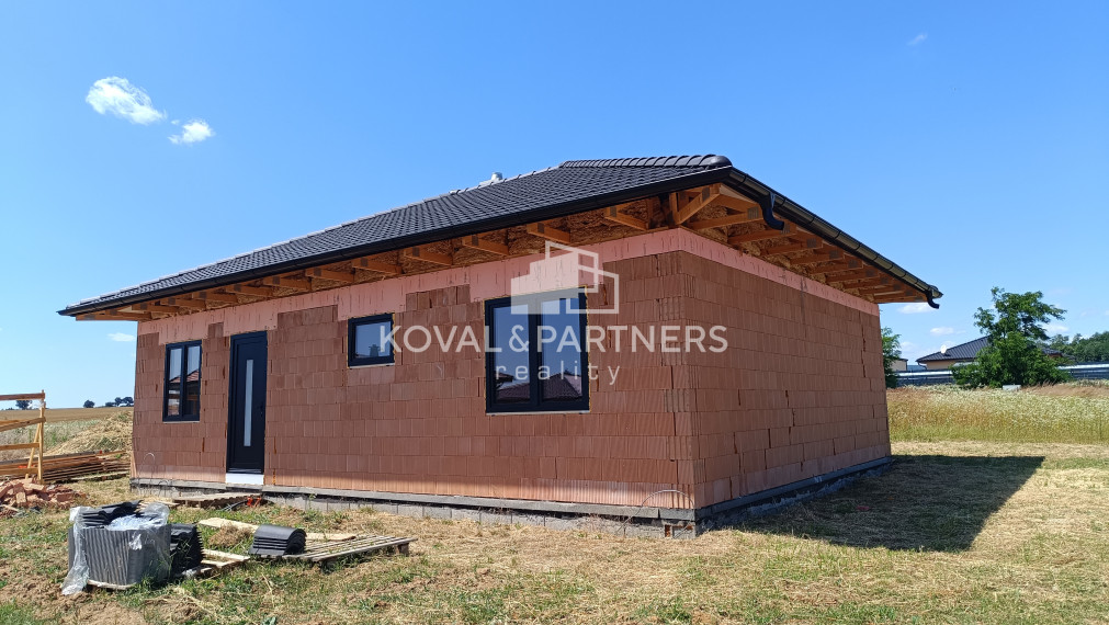 Moderný bungalov - Malý Lapáš - Nitra