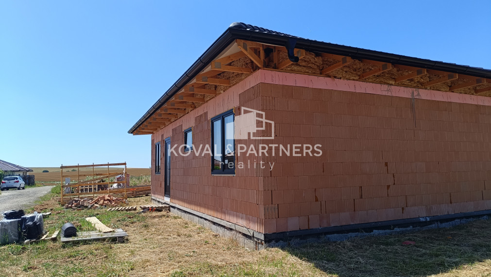 Moderný bungalov - Malý Lapáš - Nitra