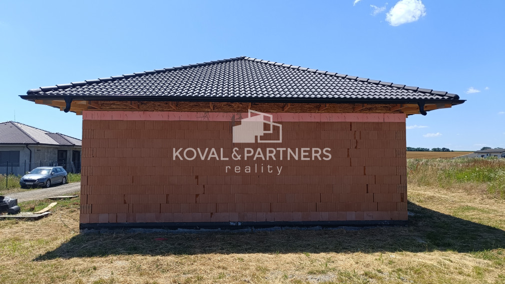 Moderný bungalov - Malý Lapáš - Nitra