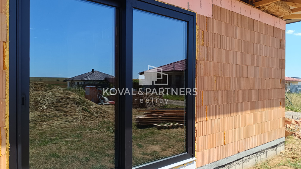 Moderný bungalov - Malý Lapáš - Nitra