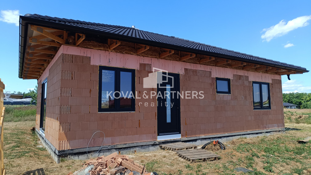 Moderný bungalov - Malý Lapáš - Nitra