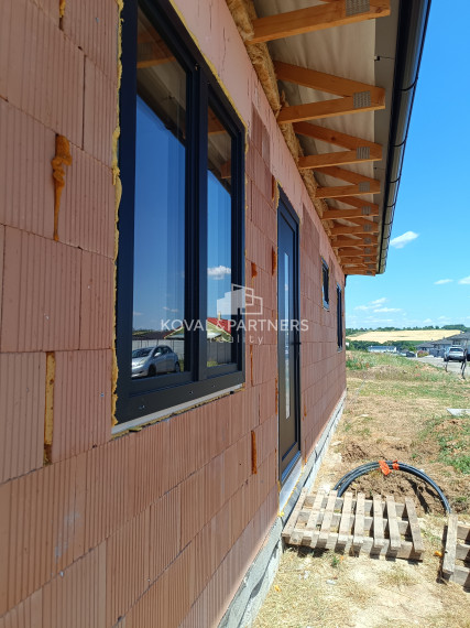 Moderný bungalov - Malý Lapáš - Nitra