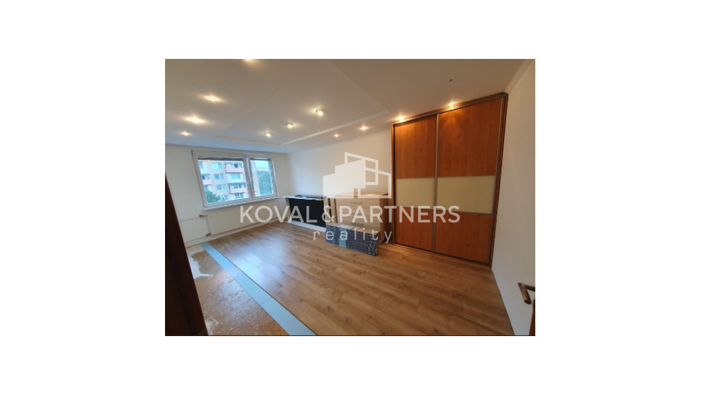 3 izbový byt s balkónom - Nitra