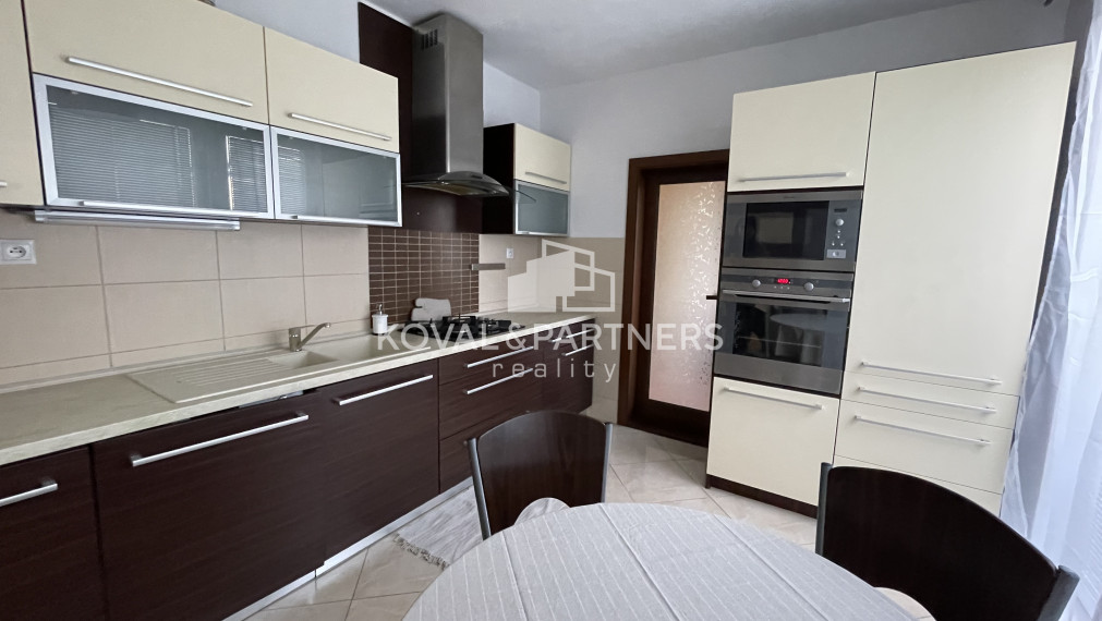 Prenájom 3 izbového bytu s balkónom v Nitre na Partizánskej ulici