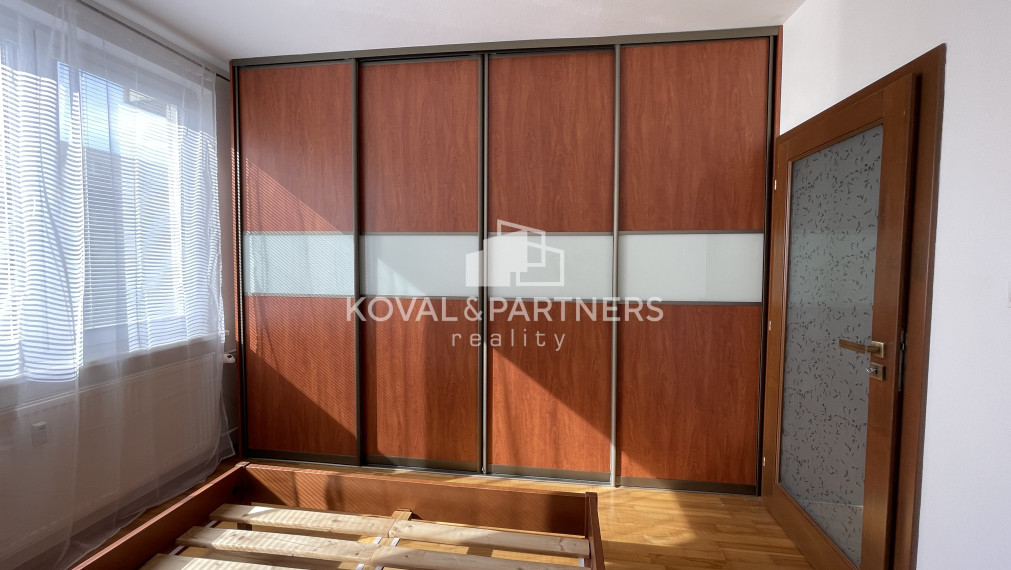 Prenájom 3 izbového bytu s balkónom v Nitre na Partizánskej ulici