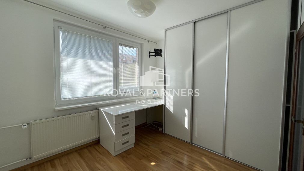 Prenájom 3 izbového bytu s balkónom v Nitre na Partizánskej ulici