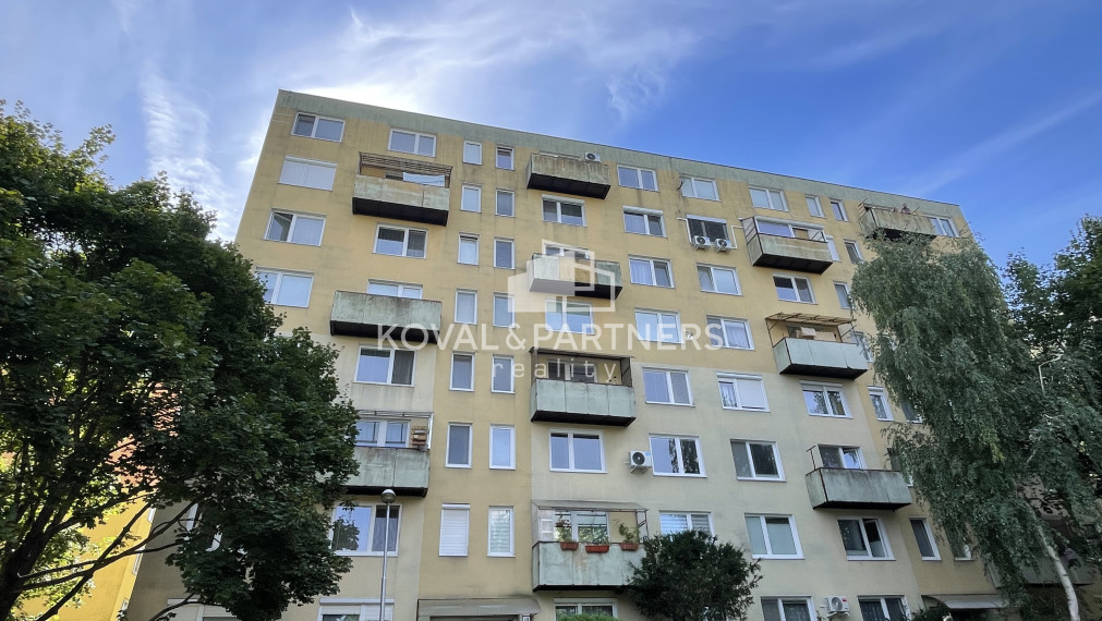 Prenájom 3 izbového bytu s balkónom v Nitre na Partizánskej ulici