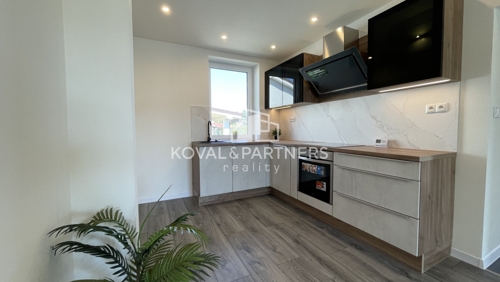 Na predaj 4 izbový rodinný dom s garážou a pivnicou - Lipová