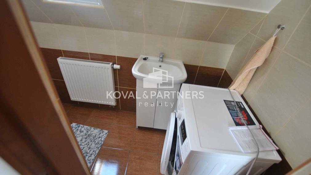 Koval & partners ponúka exkluzívne na predaj rodinný dom v obci Uhliská