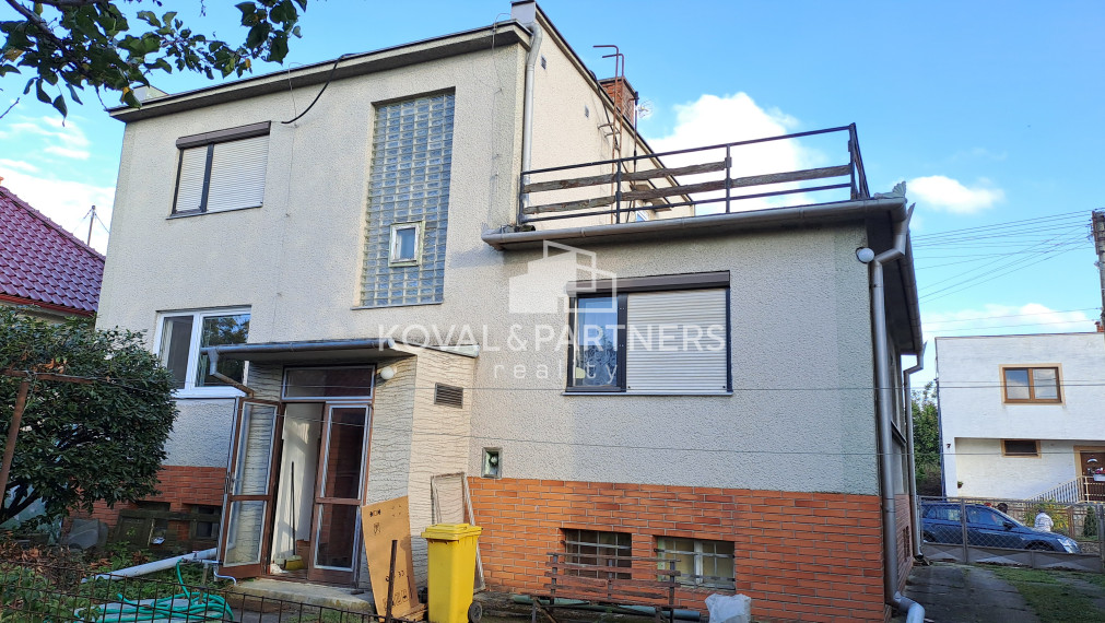 Na prenájom poschodová budova, Zlaté Moravce, časť Ďatelinisko