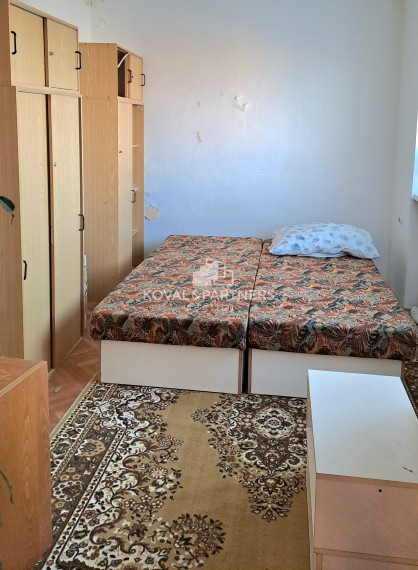 Na prenájom poschodová budova, Zlaté Moravce, časť Ďatelinisko