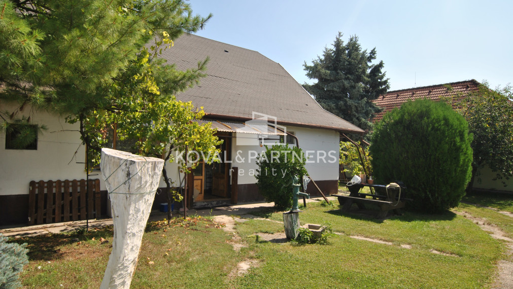 Koval & partners ponúka exkluzívne na predaj rodinný dom v obci Palárikovo