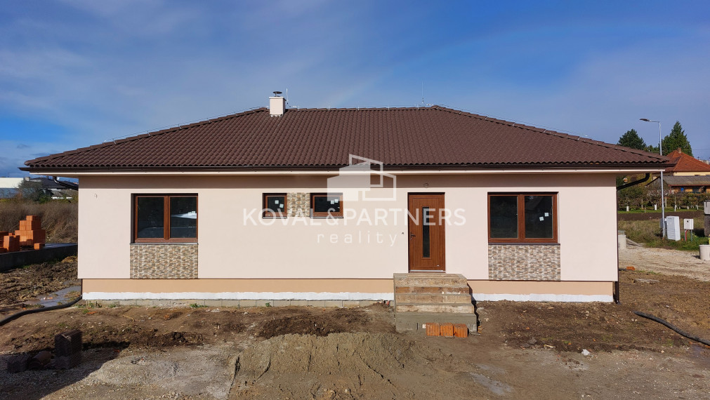 4 izbová novostavba Bungalovu - Veľké Zálužie