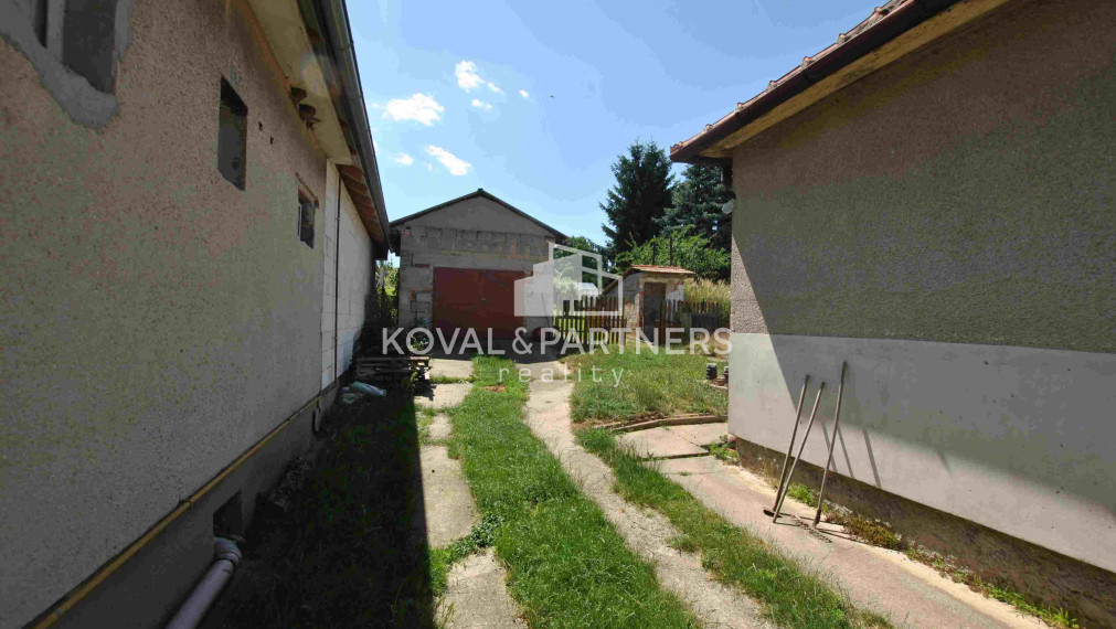 Koval & partners ponúka rodinný dom v obci Zbehy