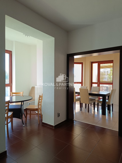 Rodinný dom (10 izieb) na prenájom - Nitra