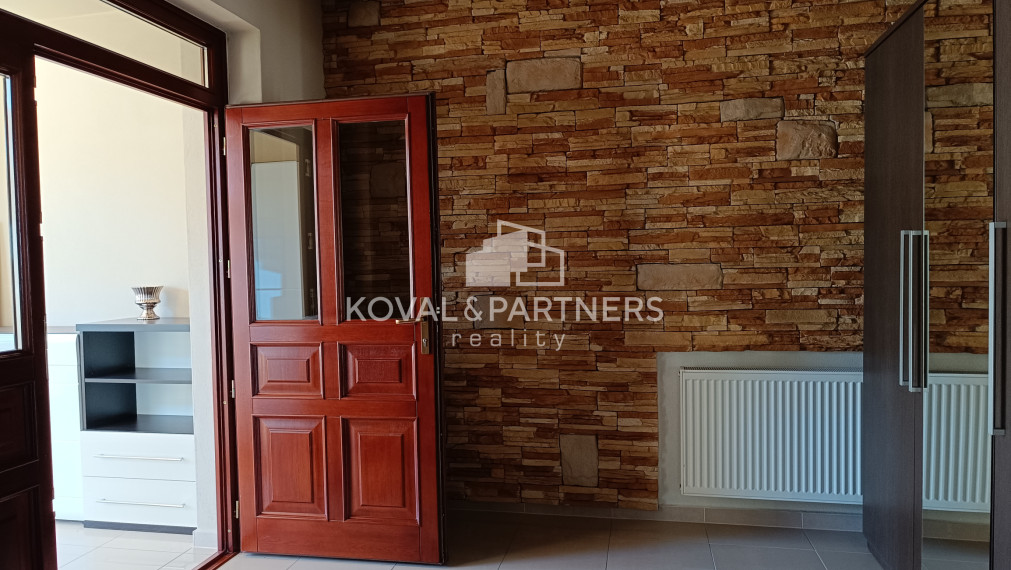 Rodinný dom (10 izieb) na prenájom - Nitra