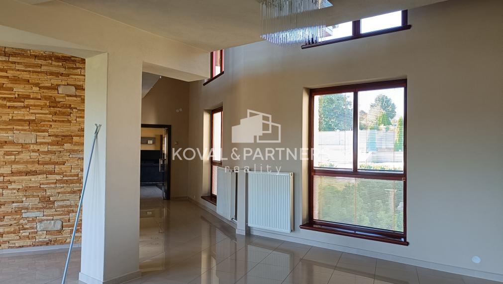 Rodinný dom (10 izieb) na prenájom - Nitra